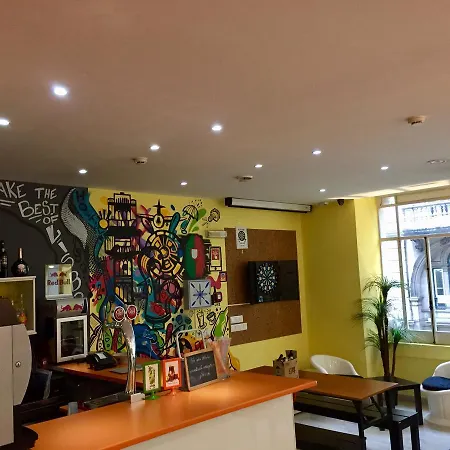 Golden Tram 242 Suites&hostel Hostel