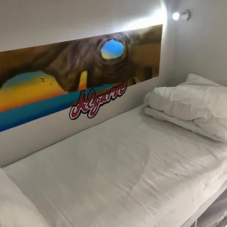 Golden Tram 242 Suites&hostel Hostel *