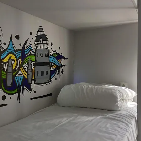 Hostel Golden Tram 242 Suites&hostel *