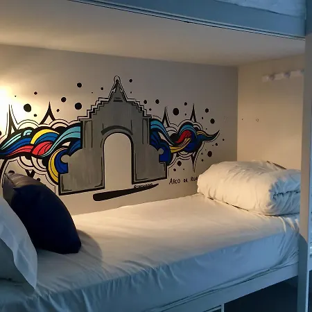 Golden Tram 242 Suites&hostel