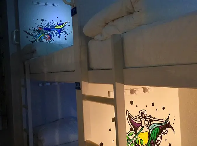 ホステル Golden Tram 242 & リスボン