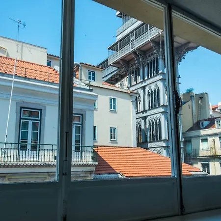 Golden Tram 242 & Хостел *