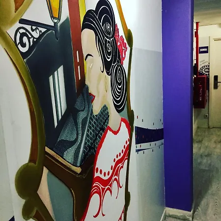 Хостел Golden Tram 242 & Лиссабон