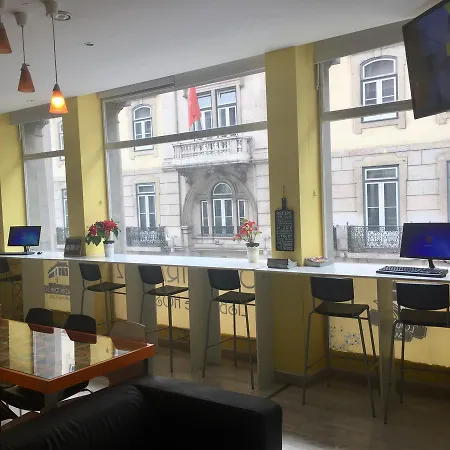 Golden Tram 242 & Хостел