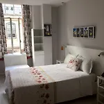 Hostel Golden Tram 242 & Lissabon