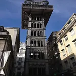 Hostel Golden Tram 242 &