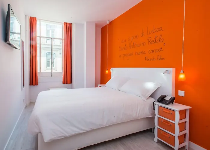 Golden Tram 242 & Lisbon