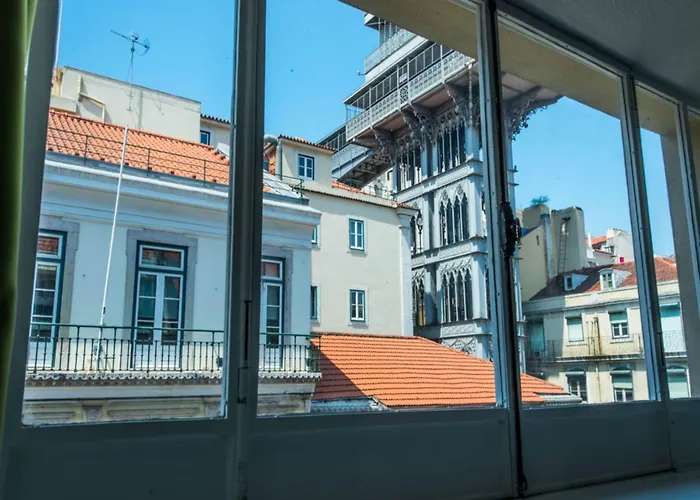 Golden Tram 242 & Hostel *