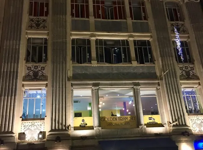 Hostel Golden Tram 242 & Lisbon
