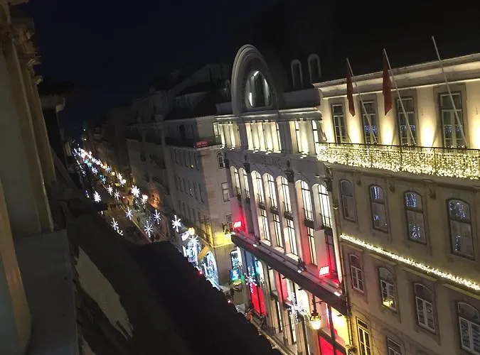 Golden Tram 242 & Hostel *