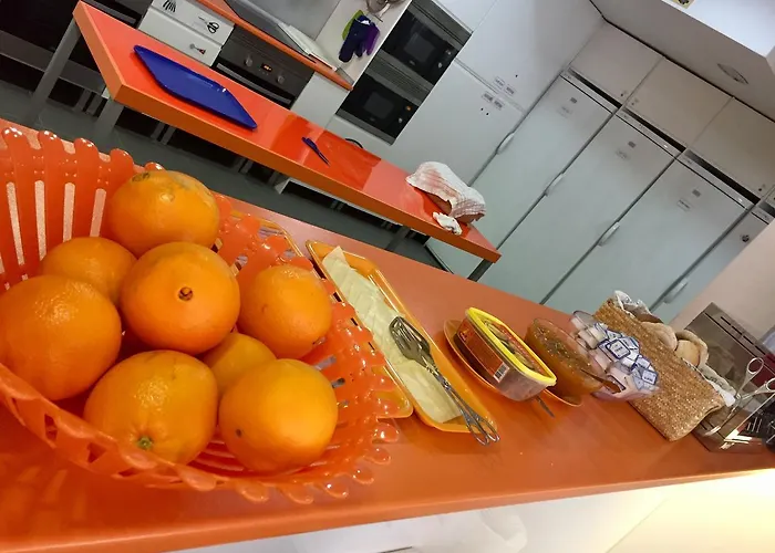 Golden Tram 242 & Hostel Lisbon