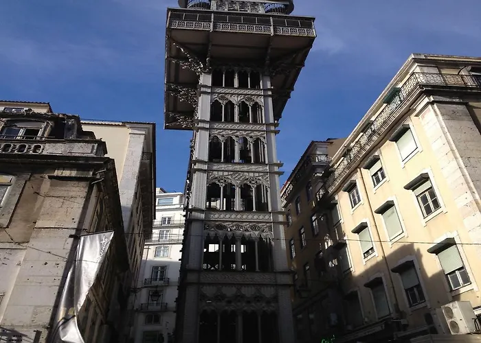 Hostel Golden Tram 242 &