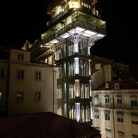 Hostel Golden Tram 242 &