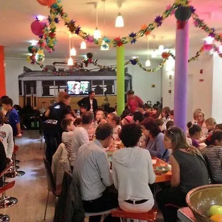 Hostel Golden Tram 242 & Lisboa