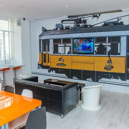 Hostel Golden Tram 242 & Lisboa