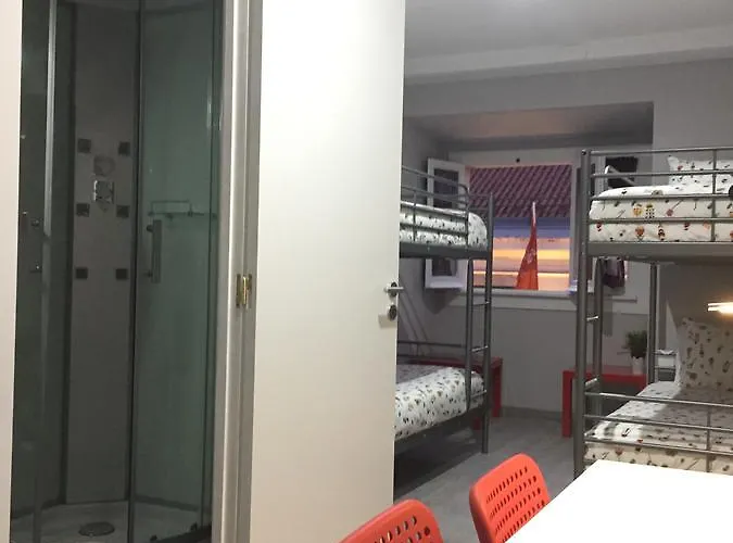 Golden Tram 242 & Lizbona